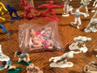 Vintage - Plastic Baseball Football Players Figures Lido 5