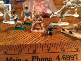 Vintage - Plastic Baseball Football Players Figures Lido 7