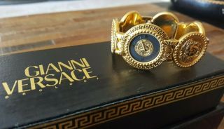 Vintage GIANNI VERSACE SIGNATURE Gold Plated Medusa Head Bracelet Watch w/ box 4