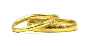 Pair Ippolita Glamazon Wave Bangle Bracelets Hand Hammered 18k Gold Designer