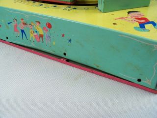 Vintage Marx 1966 Musical Choo Choo Wind Up Tin Train Made in Japan 4