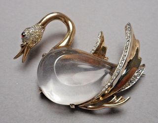 1940s Trifari Sterling & Lucite Cabochon Clear Jelly Belly Swan Brooch Pin