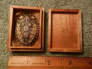WWII JAPANESE ARMY NAVY MILITARY ASSOC PRESIDENT ' S SILVER MEDAL BADGE &BOX 7
