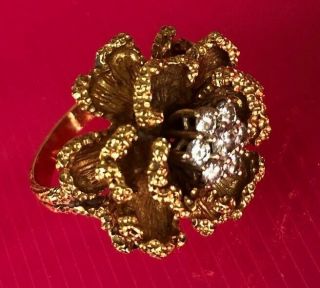 Solid 18k Gold & Diamond Intricately Designed Flower Petal Motif Ring