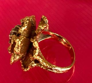 Solid 18K Gold & Diamond Intricately designed Flower Petal Motif Ring 4