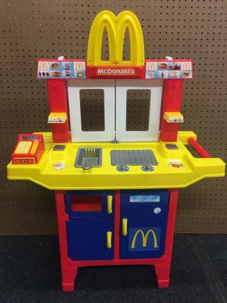 McDonald ' s Vintage Drive Thru Kids Toy Kitchen Playset Comes With Food 2