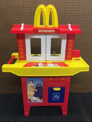 McDonald ' s Vintage Drive Thru Kids Toy Kitchen Playset Comes With Food 4