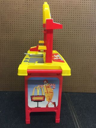 McDonald ' s Vintage Drive Thru Kids Toy Kitchen Playset Comes With Food 5