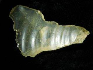 An ANCIENT AAA Translucent Tool Made From LIBYAN Desert GLASS Egypt 5.  53gr e 3