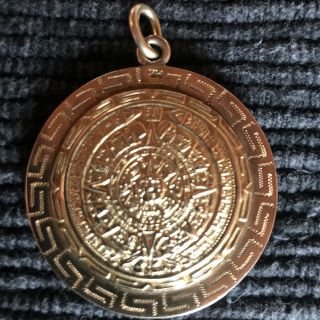 14 K Heavy Reversible Gold Pendant With Aztec Calendar And The Sun God Tonatiuh