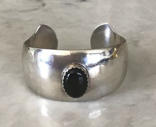 Vintage Robert Kelly Navajo Onyx Sterling Silver Cuff Bracelet