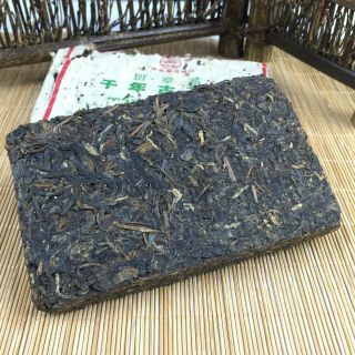 1990s Banzhang material - Millennium ancient tea trees Pu ' er Brick Raw Tea 250g 4