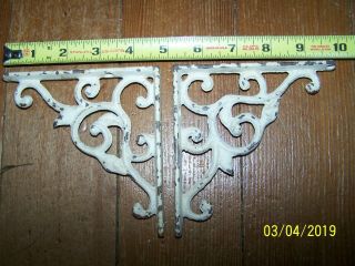 Vintage/antique Set Of Cast Iron Wall Shelf Brackets 4 3/4 "