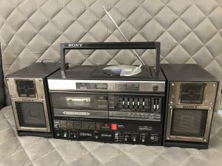 Vintage Sony Cfd - 5 Am/fm/cassette/cd Portable World’s First Cd Boombox Rare