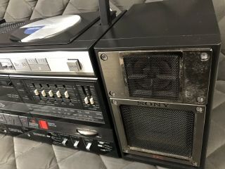 Vintage Sony CFD - 5 AM/FM/Cassette/CD Portable World’s First CD Boombox Rare 2