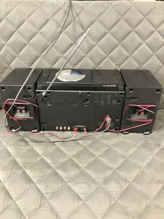 Vintage Sony CFD - 5 AM/FM/Cassette/CD Portable World’s First CD Boombox Rare 7