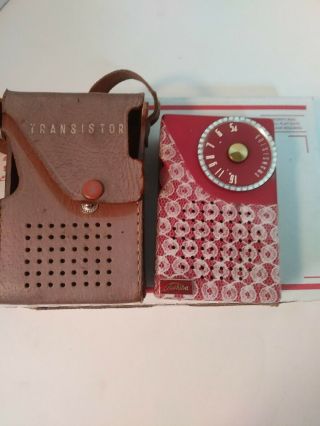 1950s Vintage Collectible Toshiba Four Transistor Radio Tr 193 Red And White