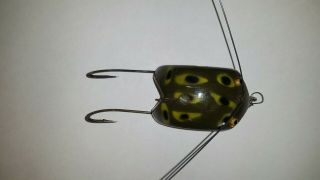 Vintage Creek Chub Weed Bug Frog Color Fishing Lure 1927 2800 Wood CCBCO 2