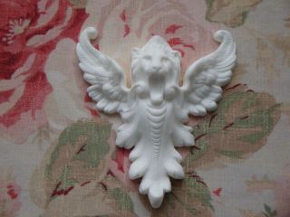 French Griffin Lion And Acanthus Center Architectural Furniture Applique