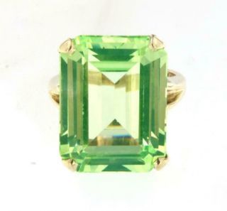 10k Vintage Large Bright Green Gemstone Gold Rectangle Estate Ring