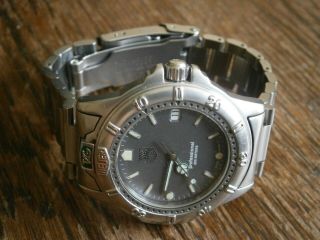 Vintage Tag Heuer proffesional 200 mtrs with date in alround conditio 10