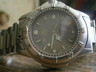 Vintage Tag Heuer proffesional 200 mtrs with date in alround conditio 2