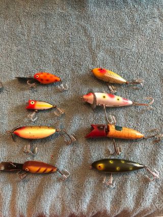 16 assorted vintage fishing lures. 5