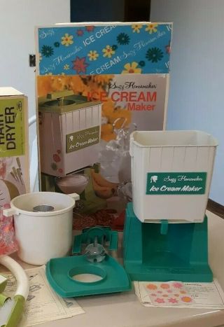 Suzy Homemaker Ice Cream Maker Toy Box By Topper