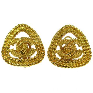 Chanel Cc Logos Earrings Clip - On Gold - Tone 28 Accessories Vintage Ak35242