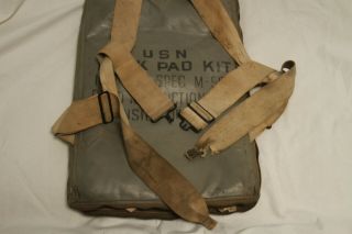 WW2 US Navy Aviator ' s Pilot ' s emergency back pack survival kit M - 592 6