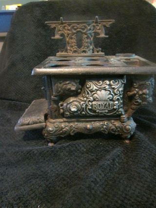 Antique Royal Cast Iron Toy Stove