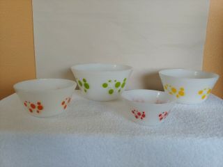 Vintage Set Of 4 Federal Atomic Dots Mixing Bowls Nesting Milk Glass
