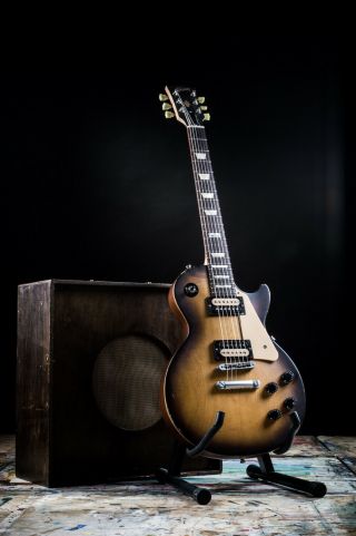 Gibson Usa Les Paul Lpj 2014 In A Roadworn Vintage Sunburst Finish