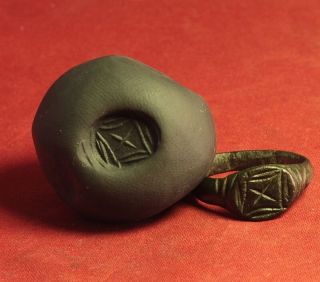 Ancient Roman Legionary Seal Ring,  Finger Ring,  2.  Century