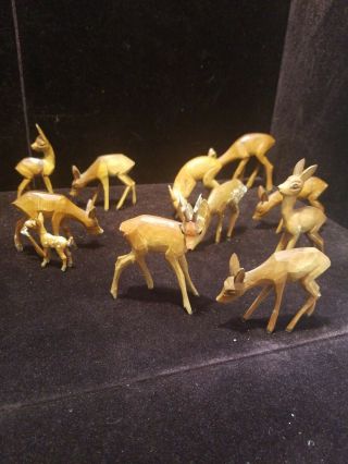 11 Pc Vintage Hand Carved Wood Miniature Deer Italy