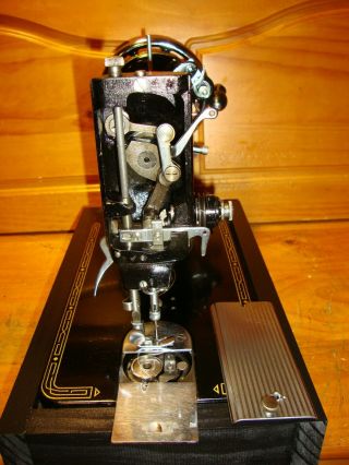 VINTAGE SINGER SEWING MACHINE MODEL 99K,  HAND CRANK,  LEATHER,  SERVICED 9