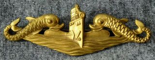 Cold War Wwii Usn Navy Deep Wave Submarine Dolphins Pinback Pin H - H Badge 2.  75 "