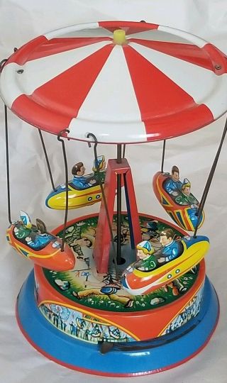 Vintage Merry Go Round Carousel Metal Toy Collectable Spins Pull Lever W People