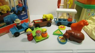 Vintage 1984 Fisher Price Little People Play Family Zoo,  916 - Complete W/ Box 4