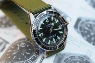 Vintage 1960s Extremely Rare Sheffield Mechanical Sub Diver Wristwatch.