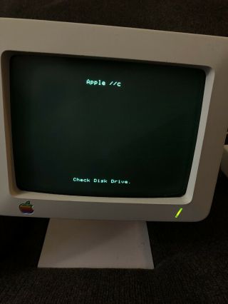Vintage Apple iic Computer With Monitor 4