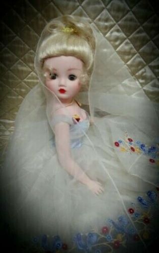 Vintage 21 inch Madame Alexander Blue Bird Cissy doll w/box 2