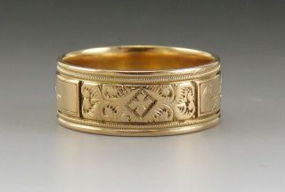 Antique Victorian 18k Yellow Gold Hand Engraved Thick Band Ring Size 7.  5