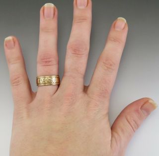 Antique Victorian 18K Yellow Gold Hand Engraved Thick Band Ring Size 7.  5 3