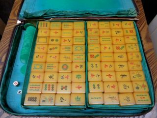 Vtg Mah Jongg Mahjong (set Of 144) Butterscotch Bakelite Tiles W/ Case