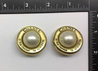 Authentic Vintage Chanel Faux Pearl 31 Rue Cambon Tel 42618335 Clip On Earrings