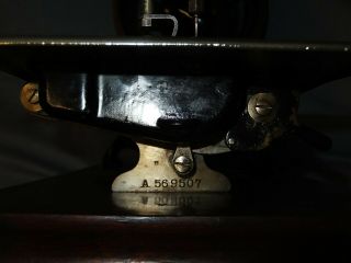 1893 Wilcox & Gibbs Hand Crank Sewing Machine BRITISH MODEL 7