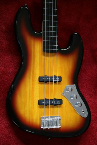 Fender Squier Vintage Modified Fretless Jazz Bass 4 - String Sunburst Single Coil 2