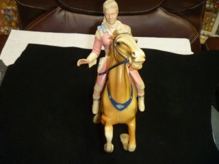 Vintage Hartland Plastics Annie Oakley and Target figurines 2
