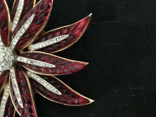 Iconic TRIFARI ALFRED PHILIPPE RUBY RED POINSETTIA brooch - PERFECT 4